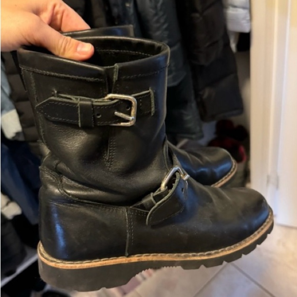 Roots Moto Boot Size 9